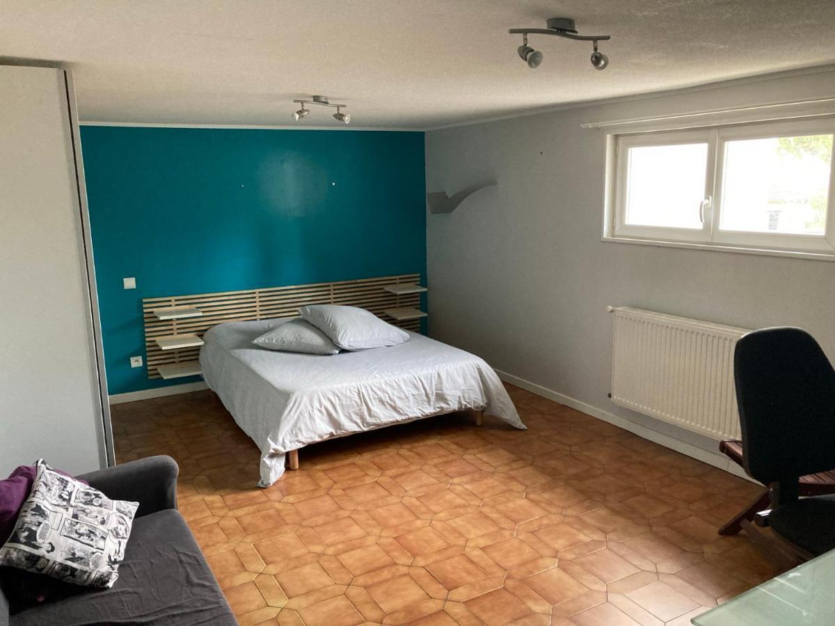 Appartement En Rez-De-Chaussee De Maison Montanay Kültér fotó